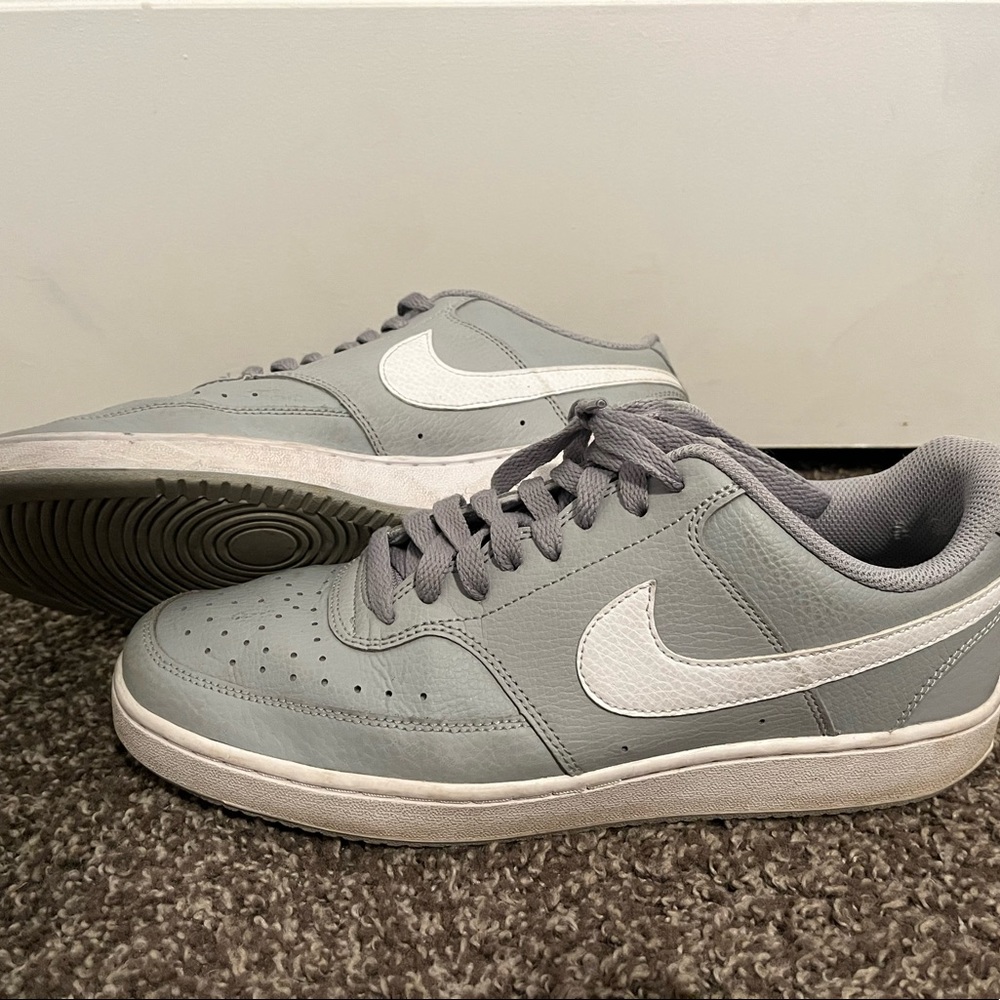 Nike Court Borough Low Sneakers